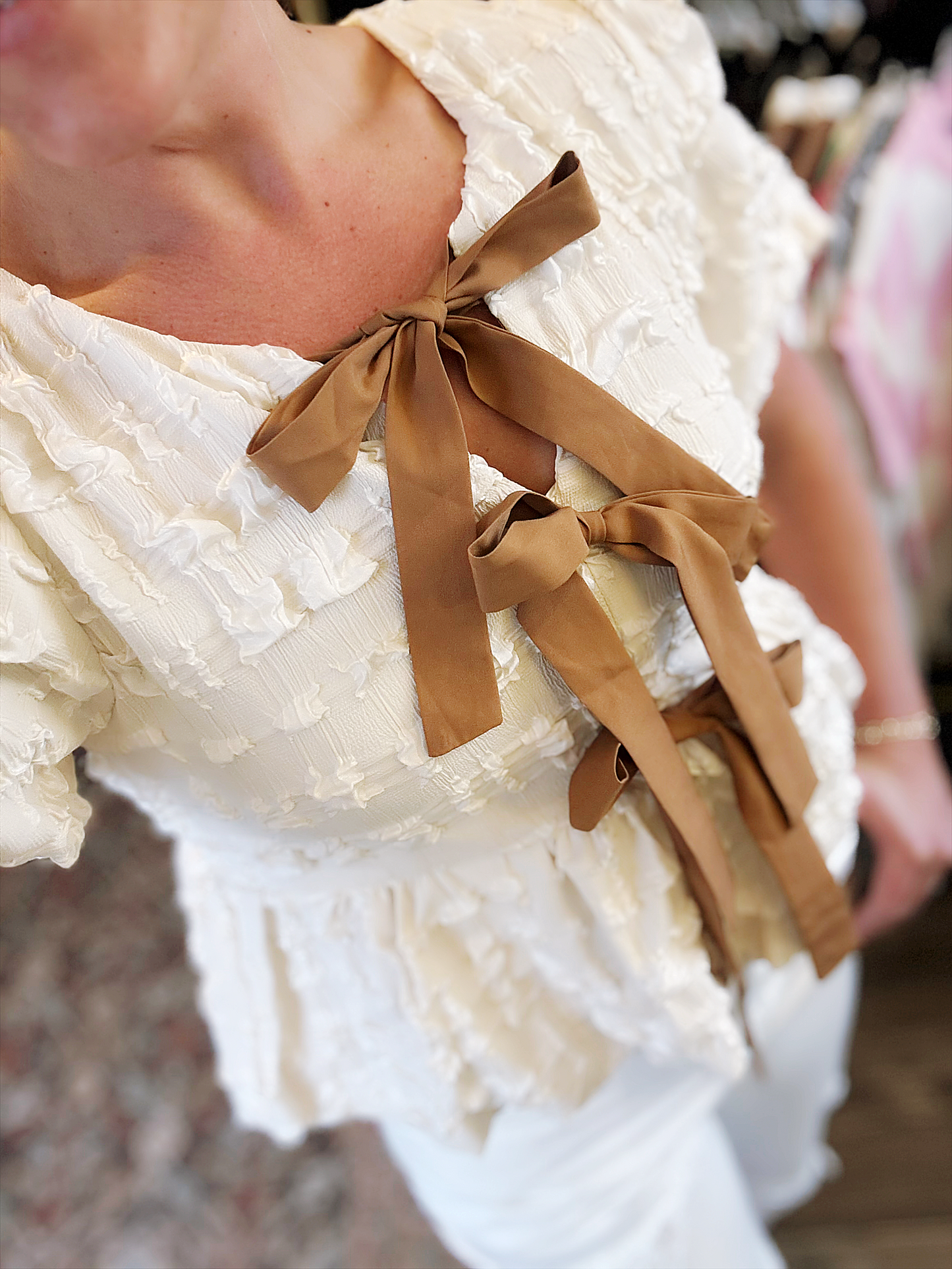 Cream w/Brown Bows Top
